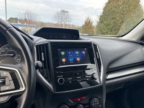 Used 2019 Subaru Forester Premium w/ All-Weather Package image 11