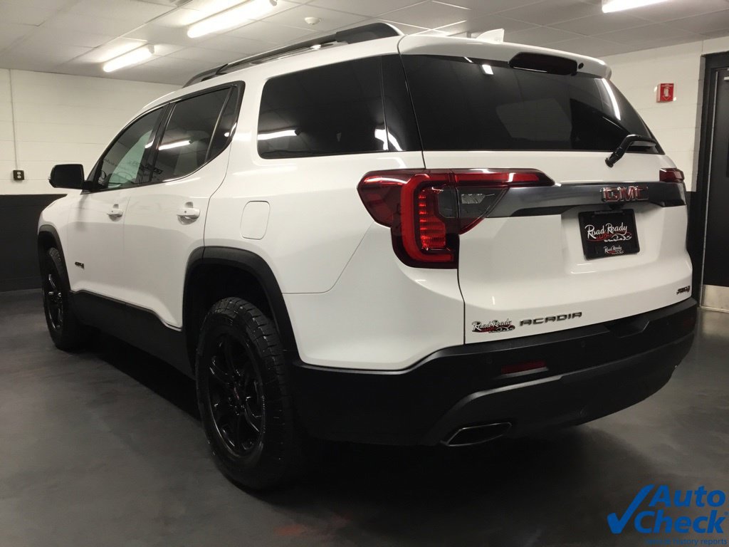 Used 2022 GMC Acadia AT4 w/ Technology Package AWD/4WD image 8