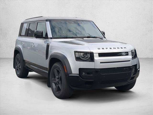Used 2023 Land Rover Defender 110 X-Dynamic SE AWD/4WD image 4