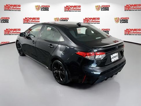 Used 2021 Toyota Corolla SE w/ Carpet Mat Package (TMS) FWD image 2