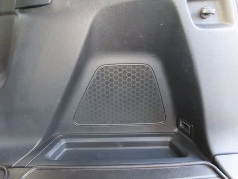 Certified 2023 Honda Pilot Touring image 13