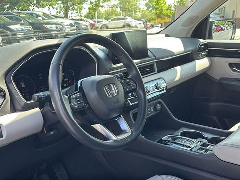 Used 2025 Honda Pilot EX-L image 26