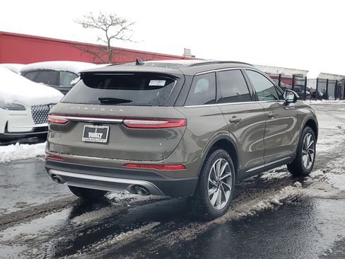 New 2026 Lincoln Corsair Premiere image 4