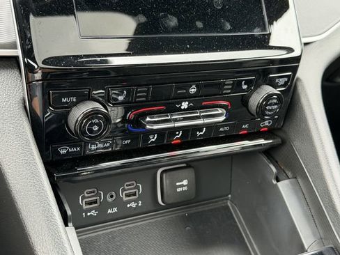 New 2025 Jeep Grand Cherokee L Altitude RWD image 25