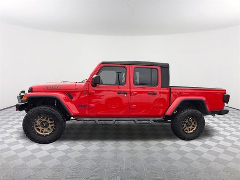 Used 2023 Jeep Gladiator Sport image 8