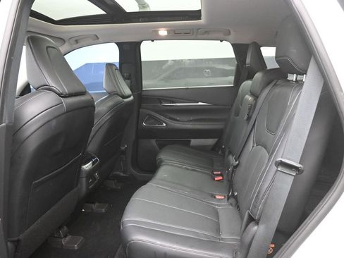 Used 2022 INFINITI QX60 Sensory w/ Cargo Package image 2