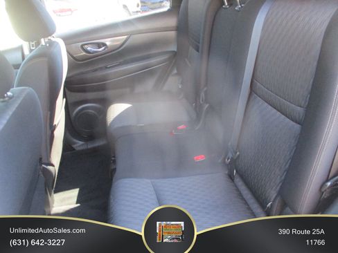 Used 2019 Nissan Rogue SV AWD/4WD image 6