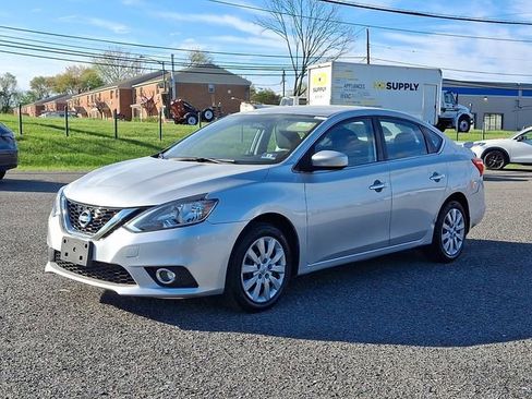 Used 2017 Nissan Sentra SV FWD image 3