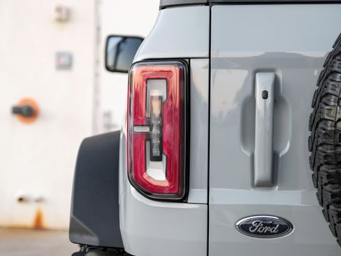 Used 2021 Ford Bronco Wildtrak image 42