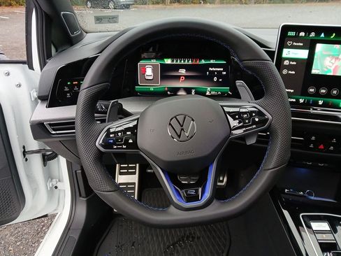 New 2026 Volkswagen Golf image 14