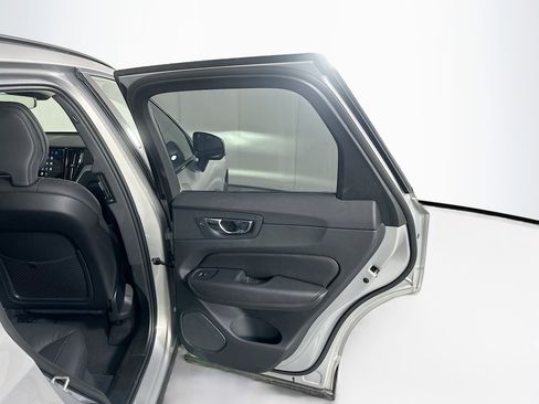 Used 2025 Volvo XC60 B5 Plus image 30