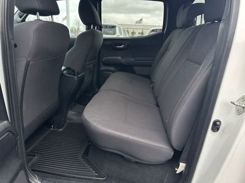 Used 2017 Toyota Tacoma SR5 image 14