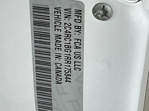 Used 2024 Chrysler Pacifica Touring-L FWD image 29
