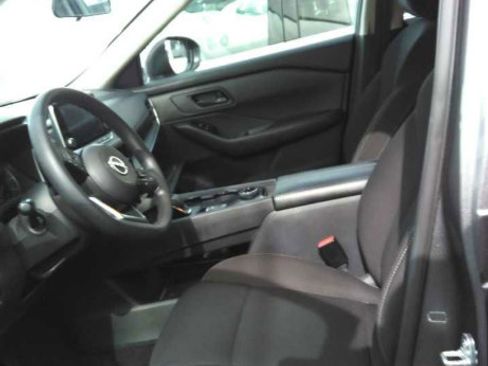 Used 2024 Nissan Rogue S AWD/4WD image 8