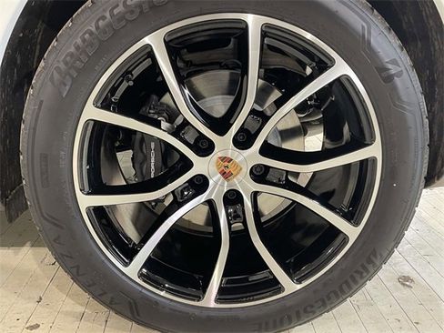 New 2026 Porsche Cayenne Coupe image 14