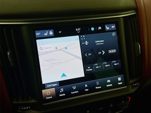 Used 2022 Maserati Levante Trofeo image 15