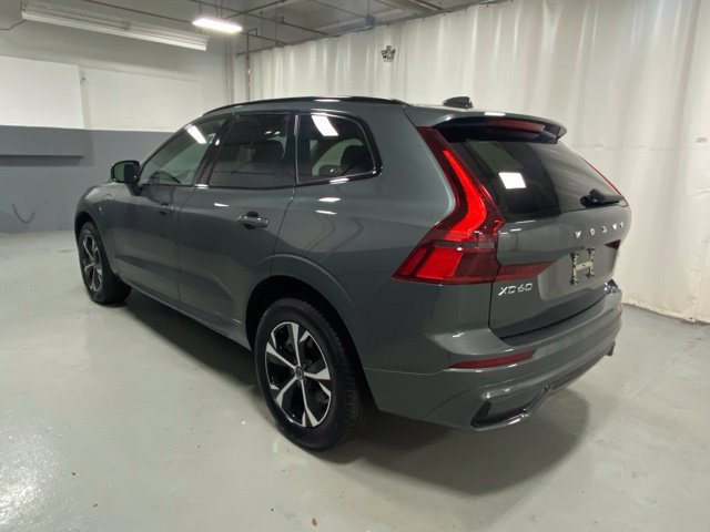 Used 2026 Volvo XC60 T8 Core AWD/4WD image 2