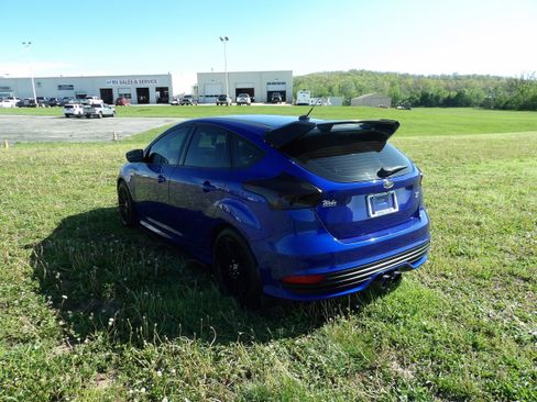 Used 2015 Ford Focus ST w/ Equipment Group 402A FWD image 8