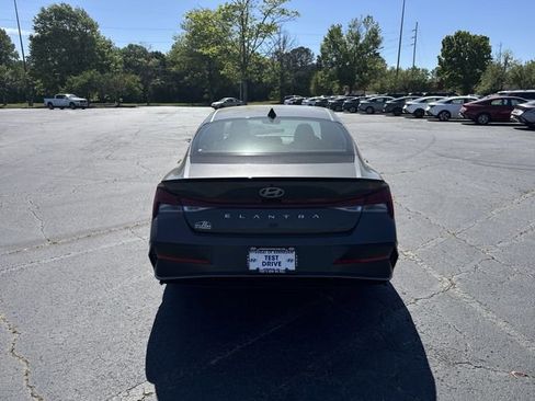 New 2026 Hyundai Elantra SEL Sport Premium FWD image 6