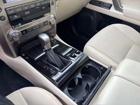 Used 2021 Lexus GX 460 Premium image 17