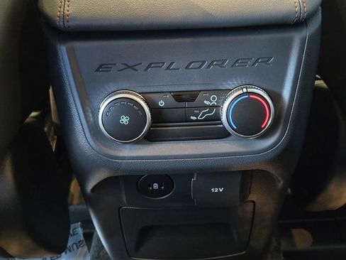 New 2026 Ford Explorer Active w/ Active Comfort Package image 18
