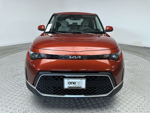 Used 2025 Kia Soul LX w/ LX Technology Package FWD image 27