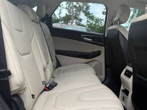 Used 2016 Ford Edge Titanium image 33