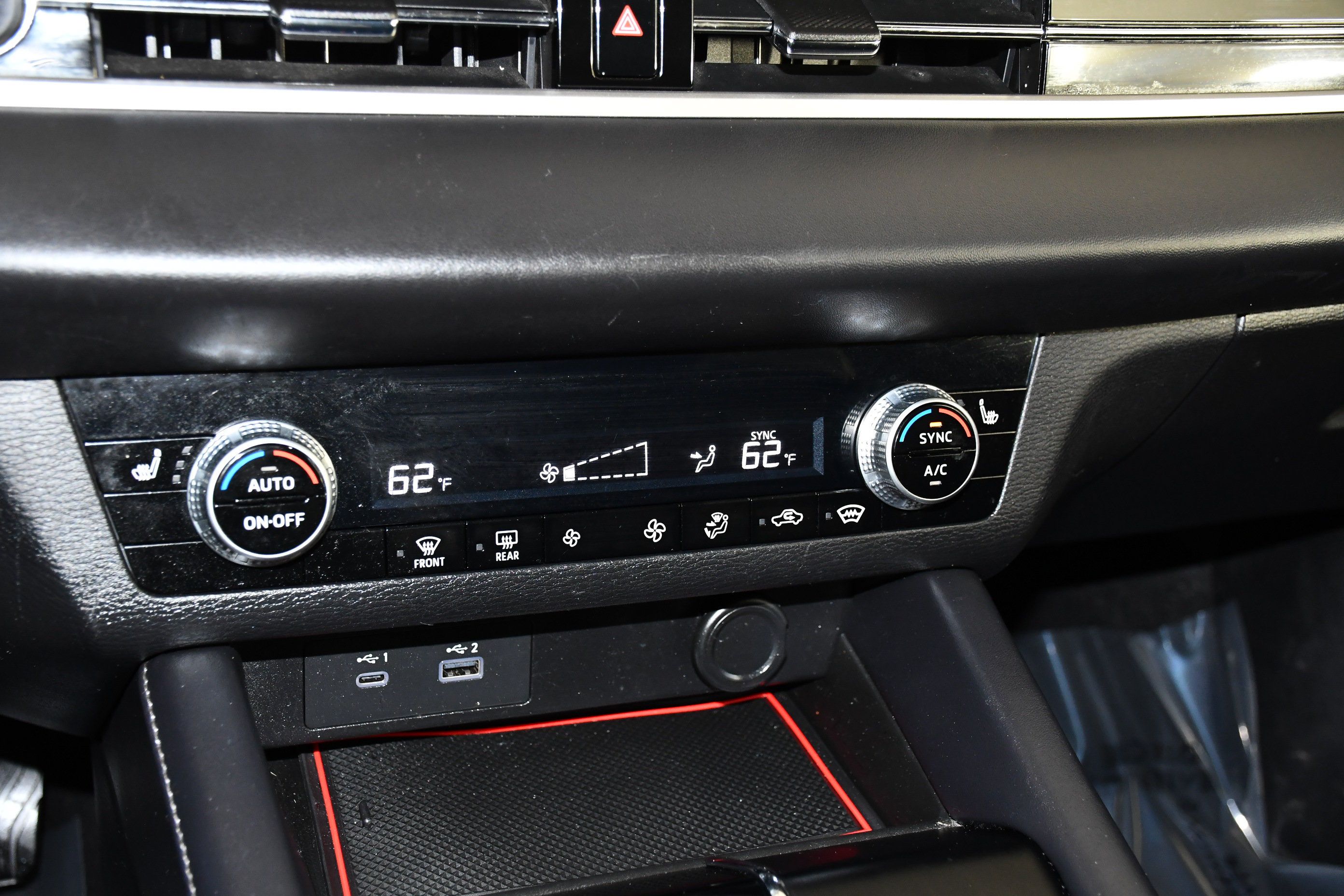 Used 2023 Mitsubishi Outlander SE AWD/4WD image 29