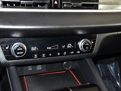 Used 2023 Mitsubishi Outlander SE AWD/4WD image 29