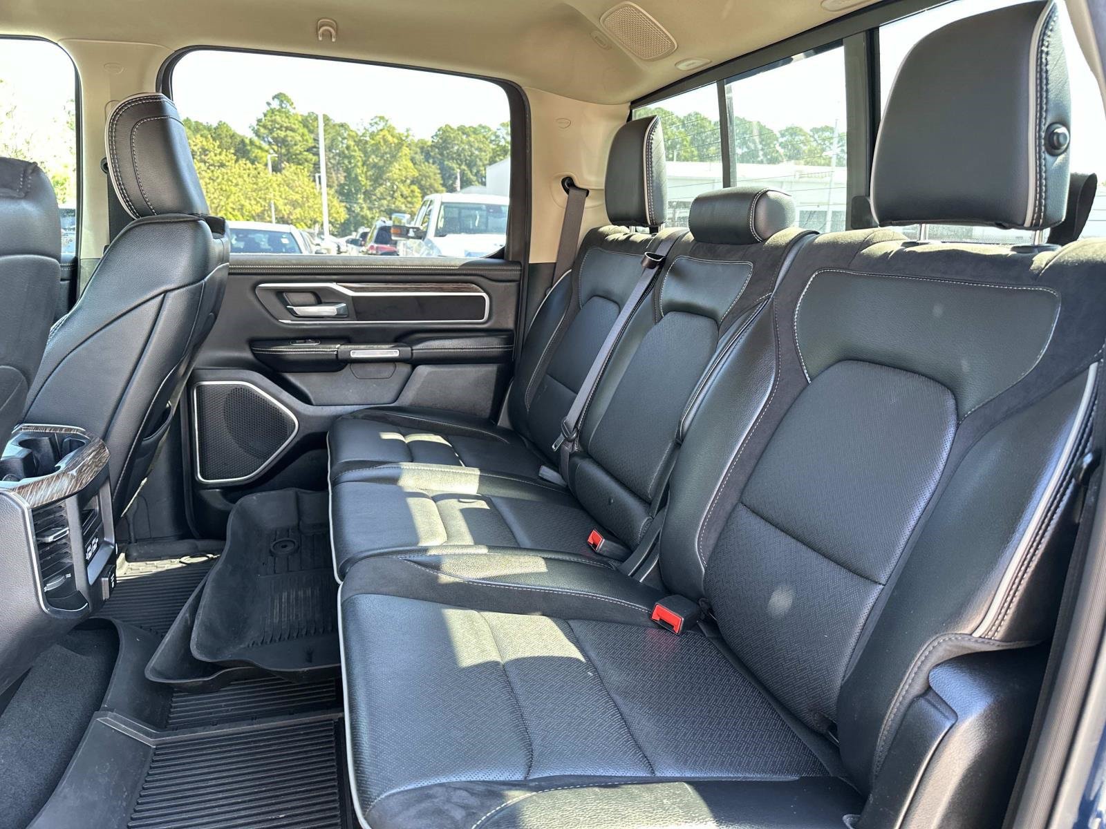 Used 2020 RAM 1500 Laramie AWD/4WD image 13
