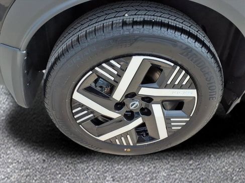 New 2026 Nissan Kicks SV w/ SV Premium Package image 9