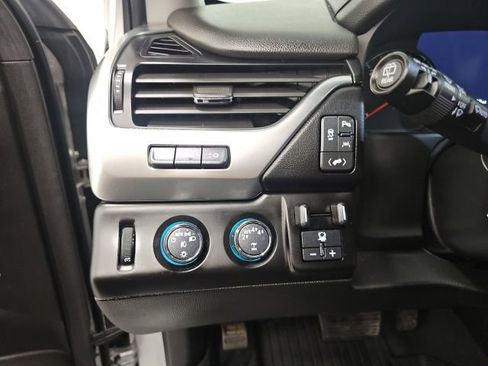 Used 2020 Chevrolet Tahoe Premier AWD/4WD image 17