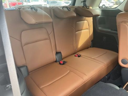 Used 2025 Nissan Pathfinder Platinum FWD image 18