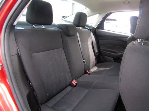 Used 2018 Ford Focus SE FWD image 21