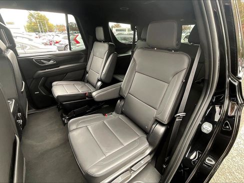 Used 2024 Chevrolet Tahoe Z71 w/ Luxury Package image 17