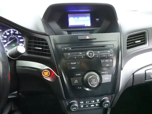 Used 2019 Acura ILX FWD image 13