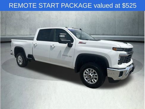 Used 2024 Chevrolet Silverado 2500 LT w/ Convenience Package AWD/4WD image 9