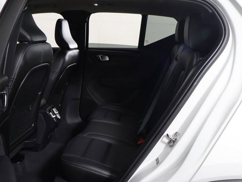 Used 2023 Volvo XC40 B5 Plus w/ Protection Package Premier AWD/4WD image 32