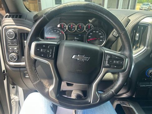 Used 2021 Chevrolet Silverado 1500 LT Trail Boss AWD/4WD image 22