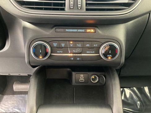 Used 2025 Ford Escape Active AWD/4WD image 10