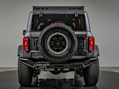 Used 2022 Ford Bronco 2-Door w/ Sasquatch Package AWD/4WD image 6