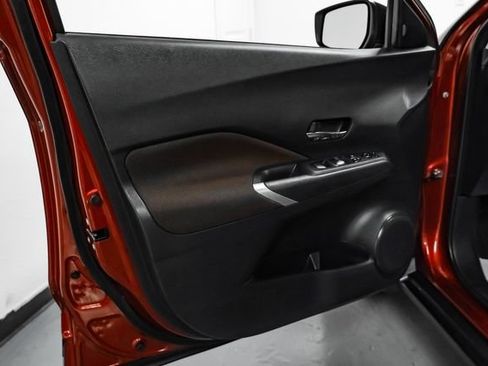 Used 2024 Nissan Kicks SR FWD image 39