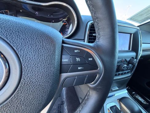 Used 2018 Jeep Grand Cherokee Limited AWD/4WD image 25