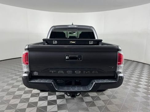Used 2021 Toyota Tacoma TRD Off-Road w/ Technology Package AWD/4WD image 10