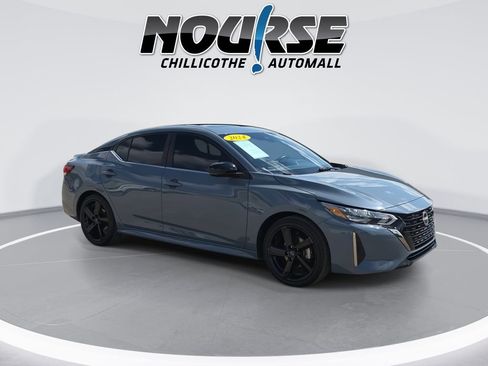 Used 2024 Nissan Sentra SR w/ SR Premium Package FWD image 2