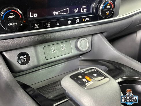 Used 2025 Nissan Rogue SV AWD/4WD image 24