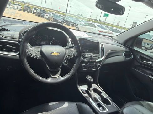 Used 2020 Chevrolet Equinox Premier w/ Premier Redline Edition FWD image 11