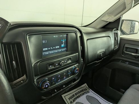 Used 2018 Chevrolet Silverado 1500 Custom w/ Custom Value Package image 22