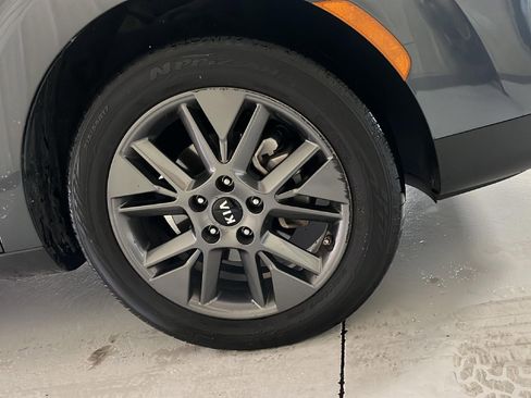 Used 2021 Kia Soul S image 25