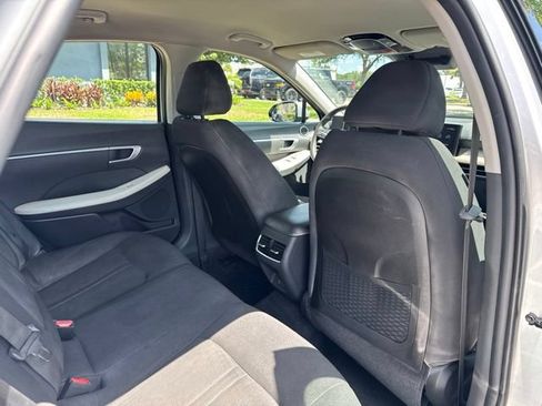 Used 2025 Hyundai Sonata SEL FWD image 18